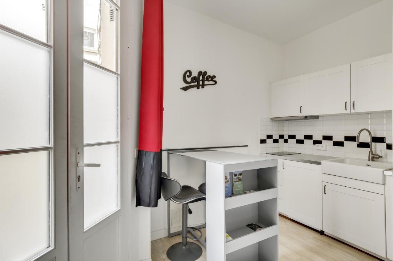 Le Black And White - Trianon Appartement *